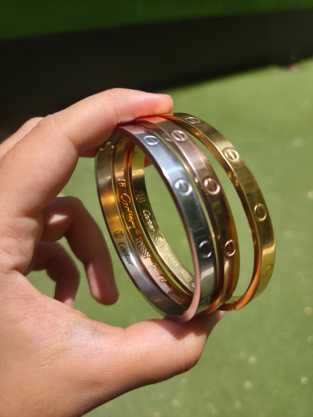 Pack de 3 Pulseras Love de Acero Inoxidable Bañadas en Oro 18K – Oro, Plata y Oro Rosado