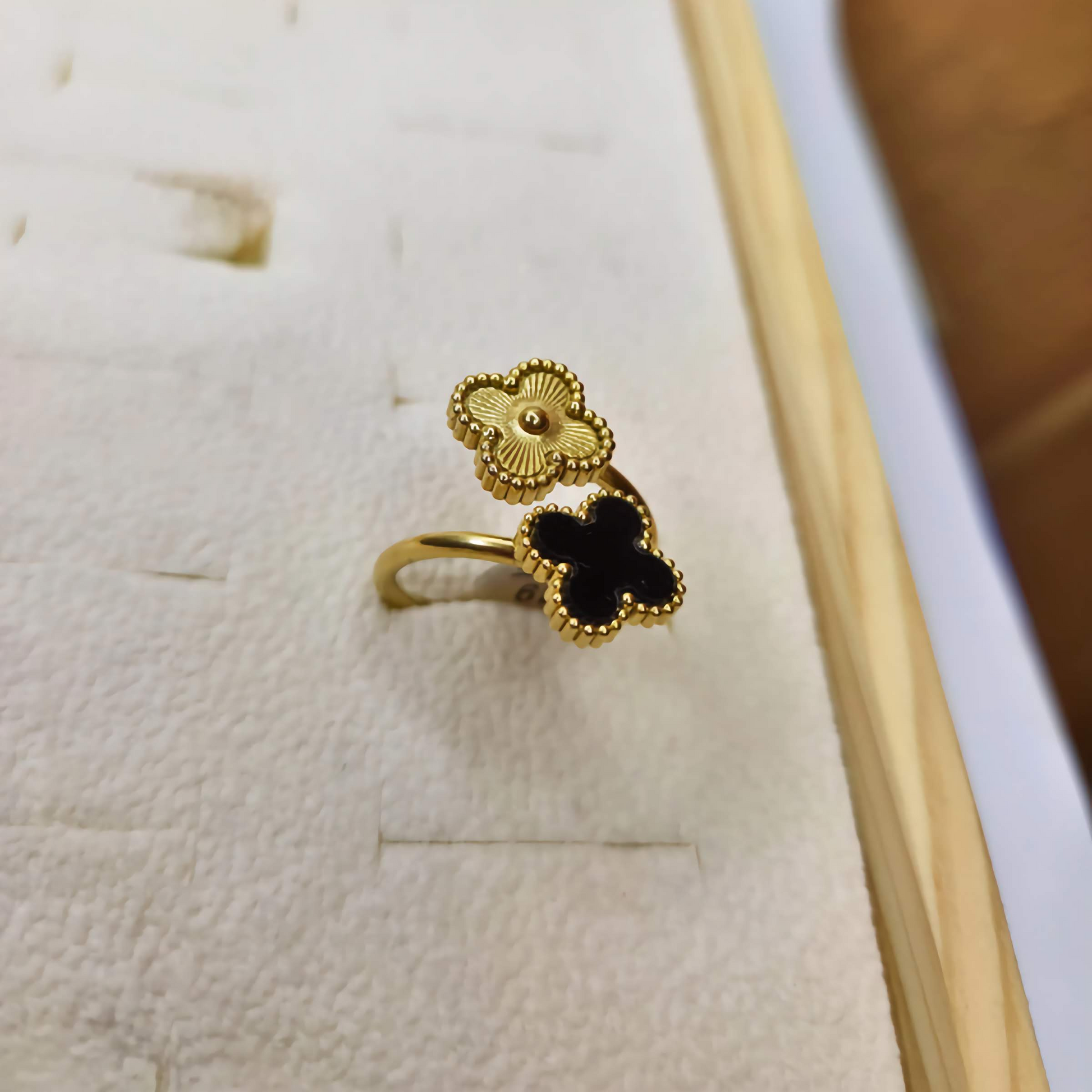 Bague Double Fleur en Acier Plaqué Or 18 Carats - Taille 19