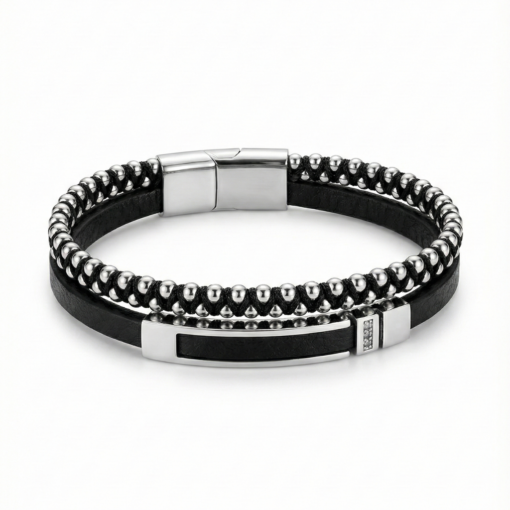 Compra nuestra exclusiva pulsera para hombre de doble hilera. Fabricada en España con 100% acero y baño de oro blanco de 18K. Diseño moderno y elegante con 1 año de garantía. ¡El regalo perfecto para él!