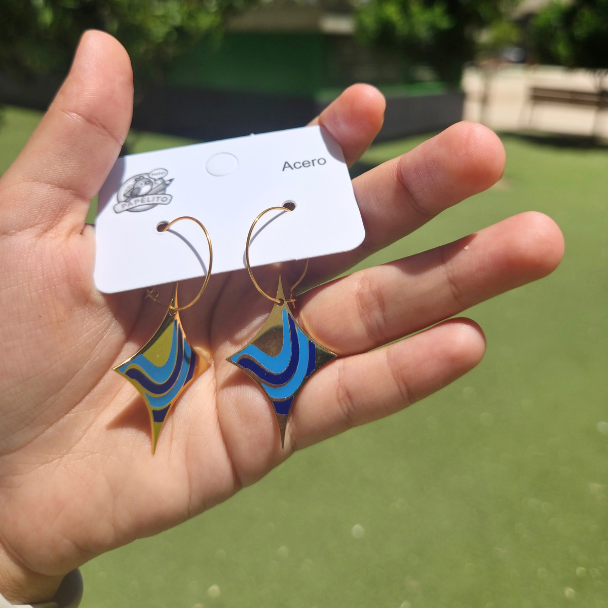 Boucles d'oreilles créoles avec pendentif losange émaillé bleu - Acier inoxydable plaqué or 18 carats