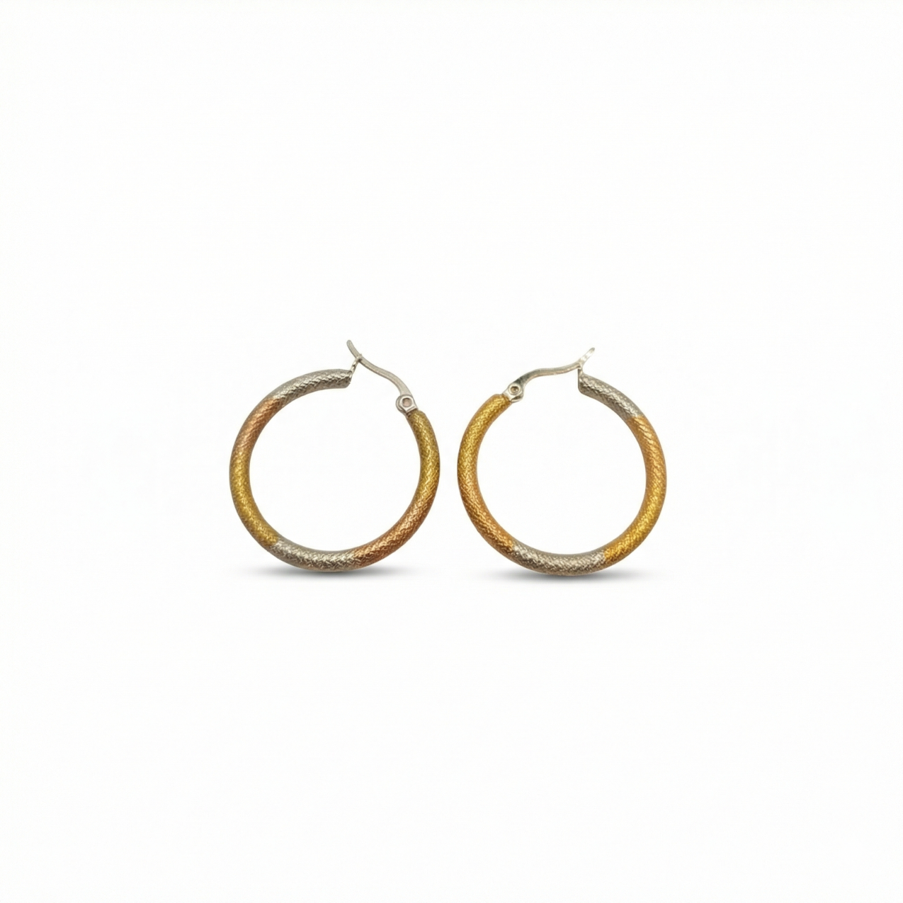 Boucles d'oreilles créoles à finition dégradée multicolore 100 % acier