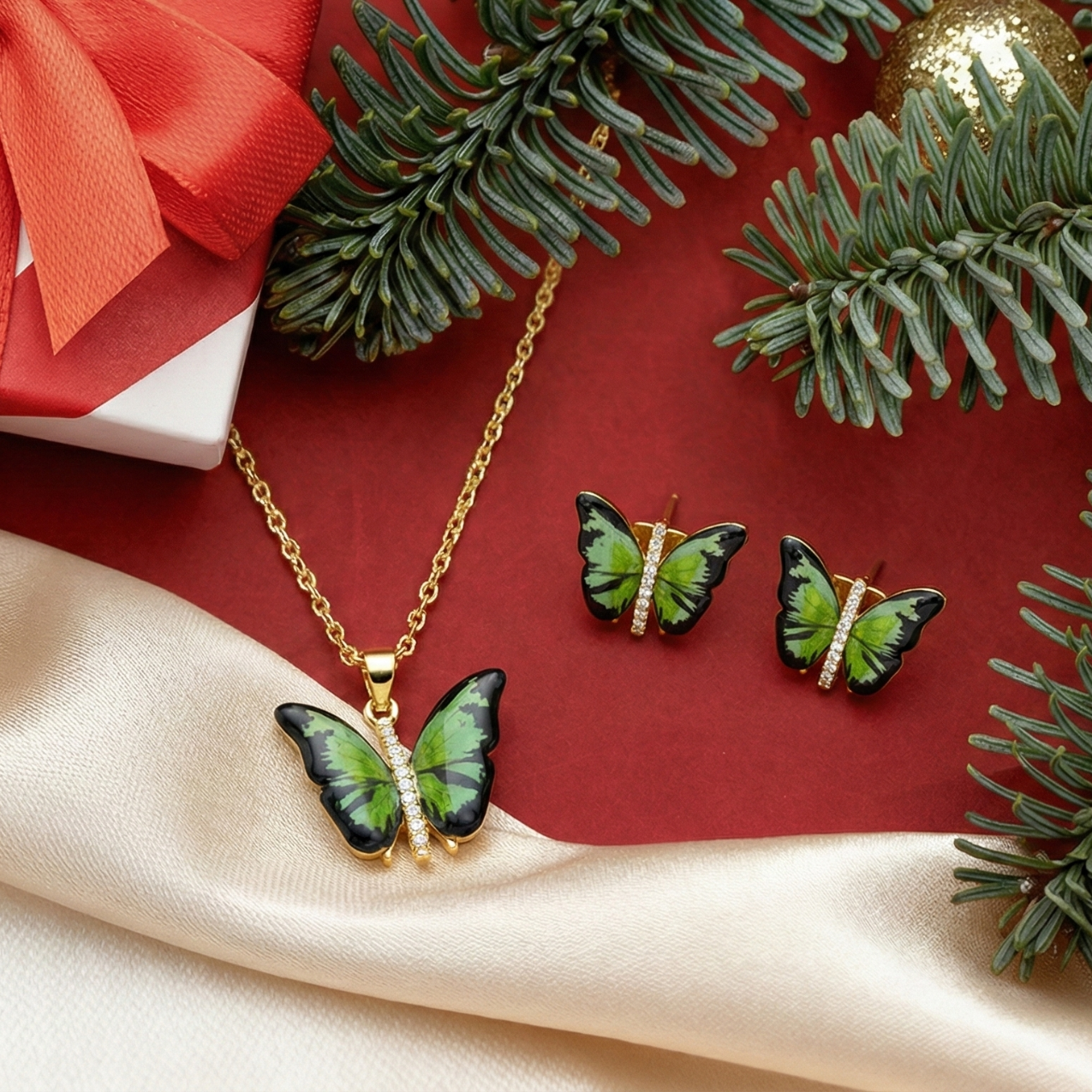 Ensemble collier et boucles d'oreilles papillon avec ailes émaillées vertes et zircones - 100 % acier plaqué or 18 carats