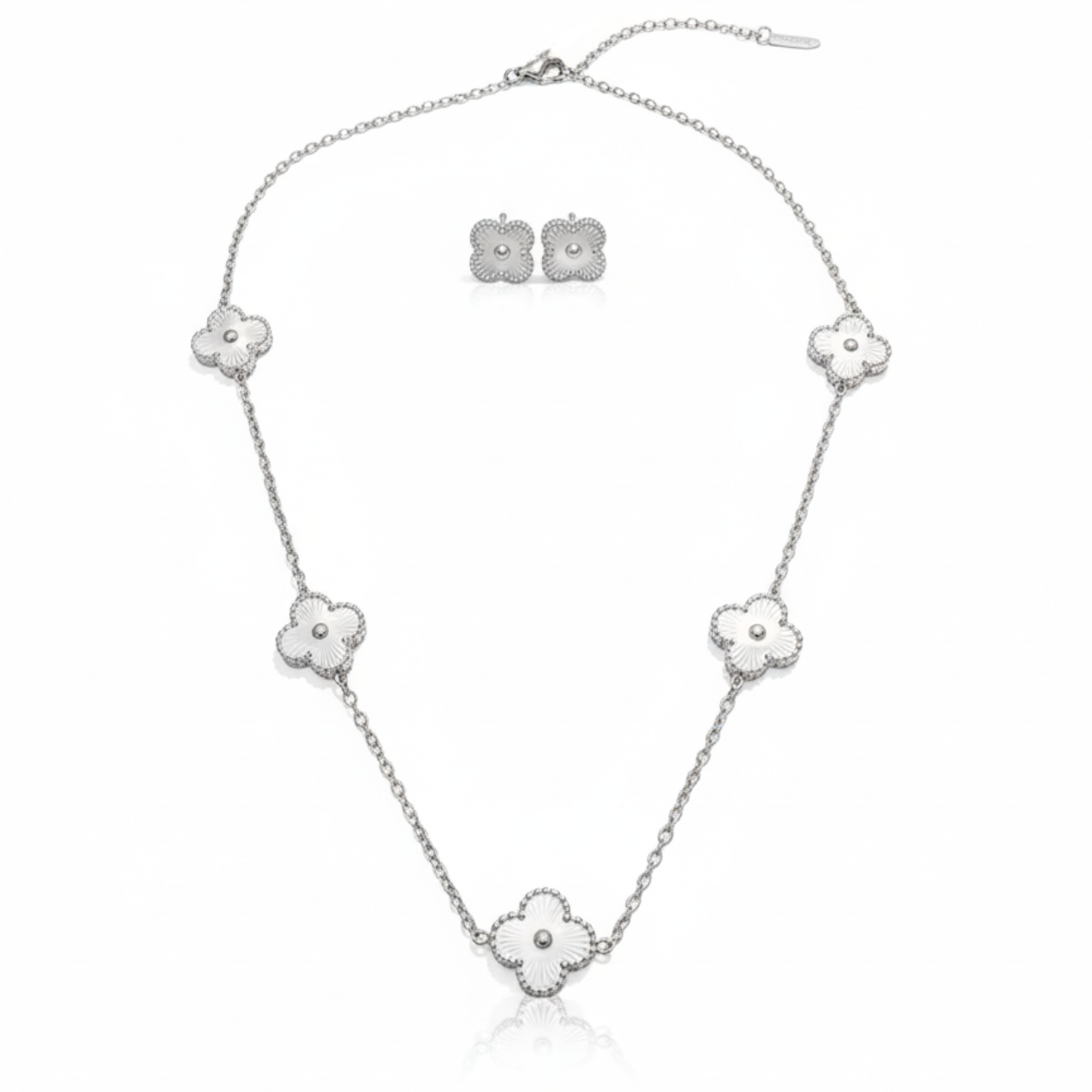 Conjunto Completo de Acero Chapado en Plata con Tréboles de Nácar: Collar, Pendientes, Pulsera y Anillo Ajustable