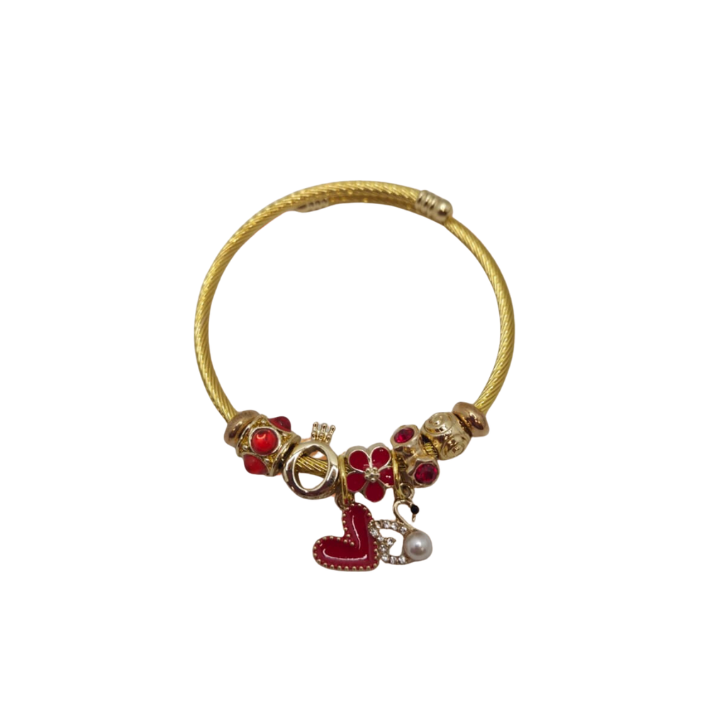 Pulsera Tipo Charm de Acero Chapado en Oro con Dijes Rojos y Detalles