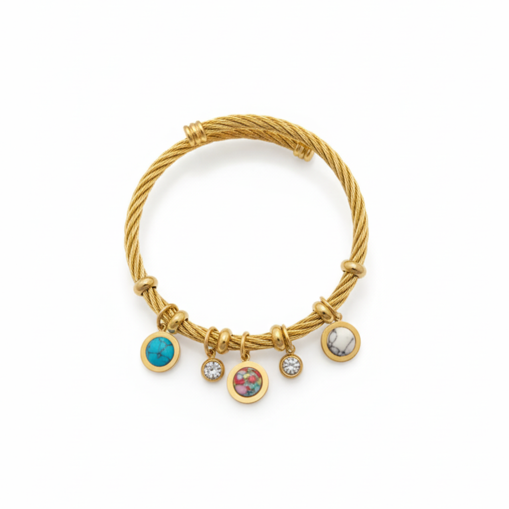 Bracelet rigide tressé en acier plaqué or 18 carats avec breloques en pierre et strass