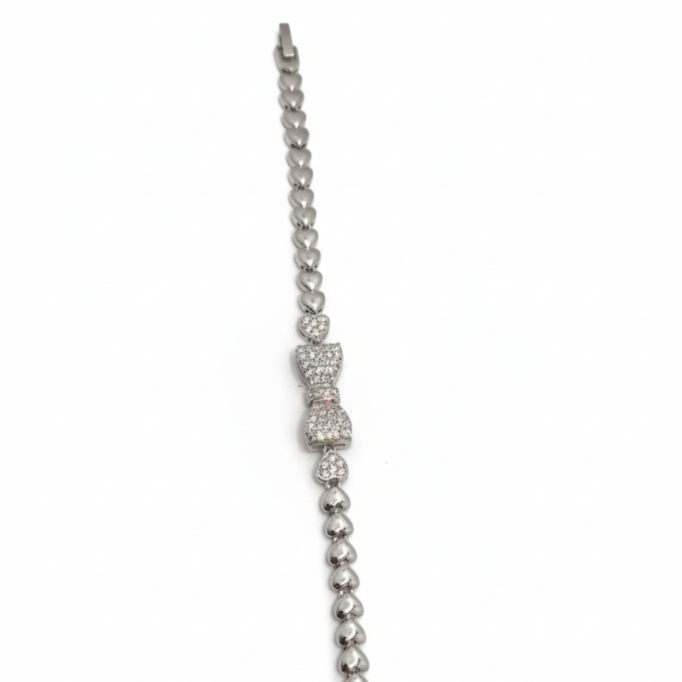 Pulsera de Corazones con Moño de Acero Chapado en Plata