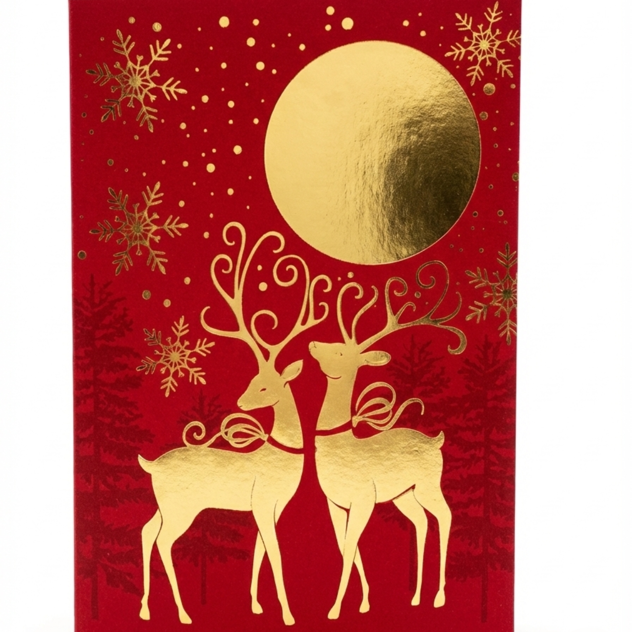 Tarjeta de Navidad Elegante con Renos y Luna Dorada sobre Fondo Rojo (Incluye Sobre)
