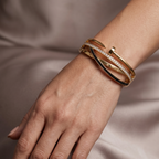 Brazalete Triple Diseño de Clavo y Cristales - 100% Acero Bañado en Oro 18K