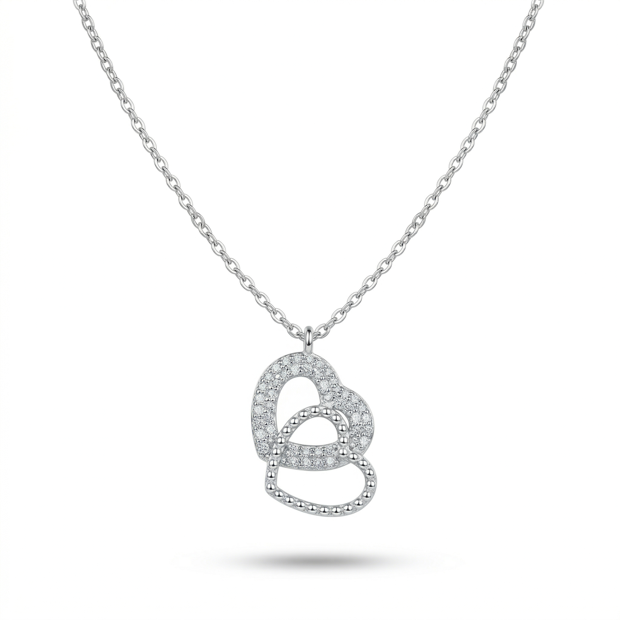 Collar de Doble Corazón Entrelazado - Plata de Ley con Micro-Engaste