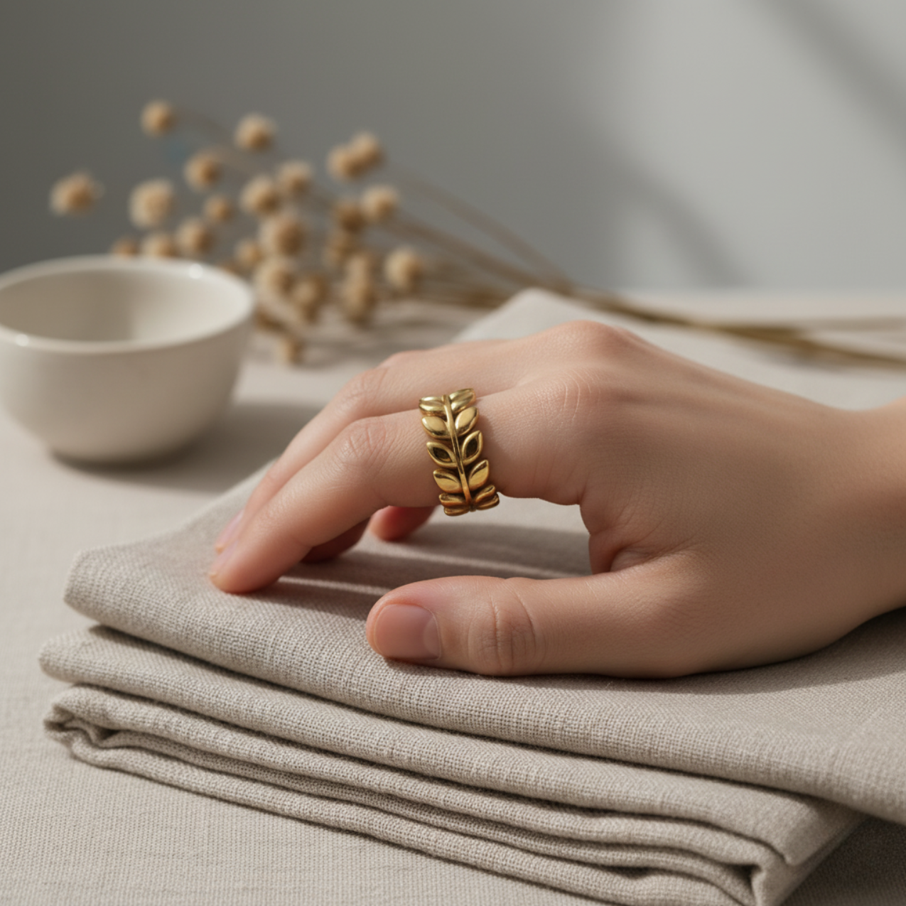 Anillo Corona de Hojas 100% Acero Bañado en Oro 18K