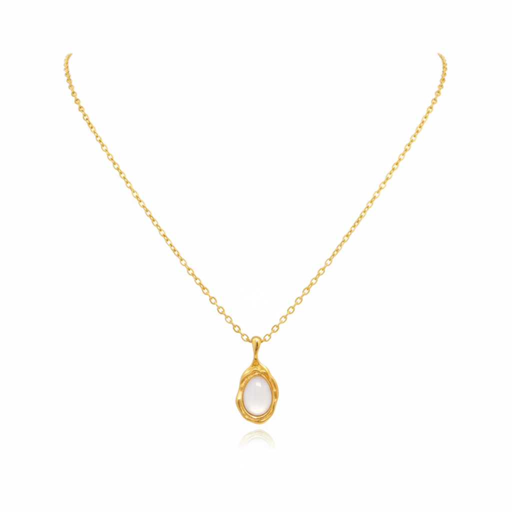 Collar con Colgante Óvalo de Nácar 100% Acero Bañado en Oro 18K