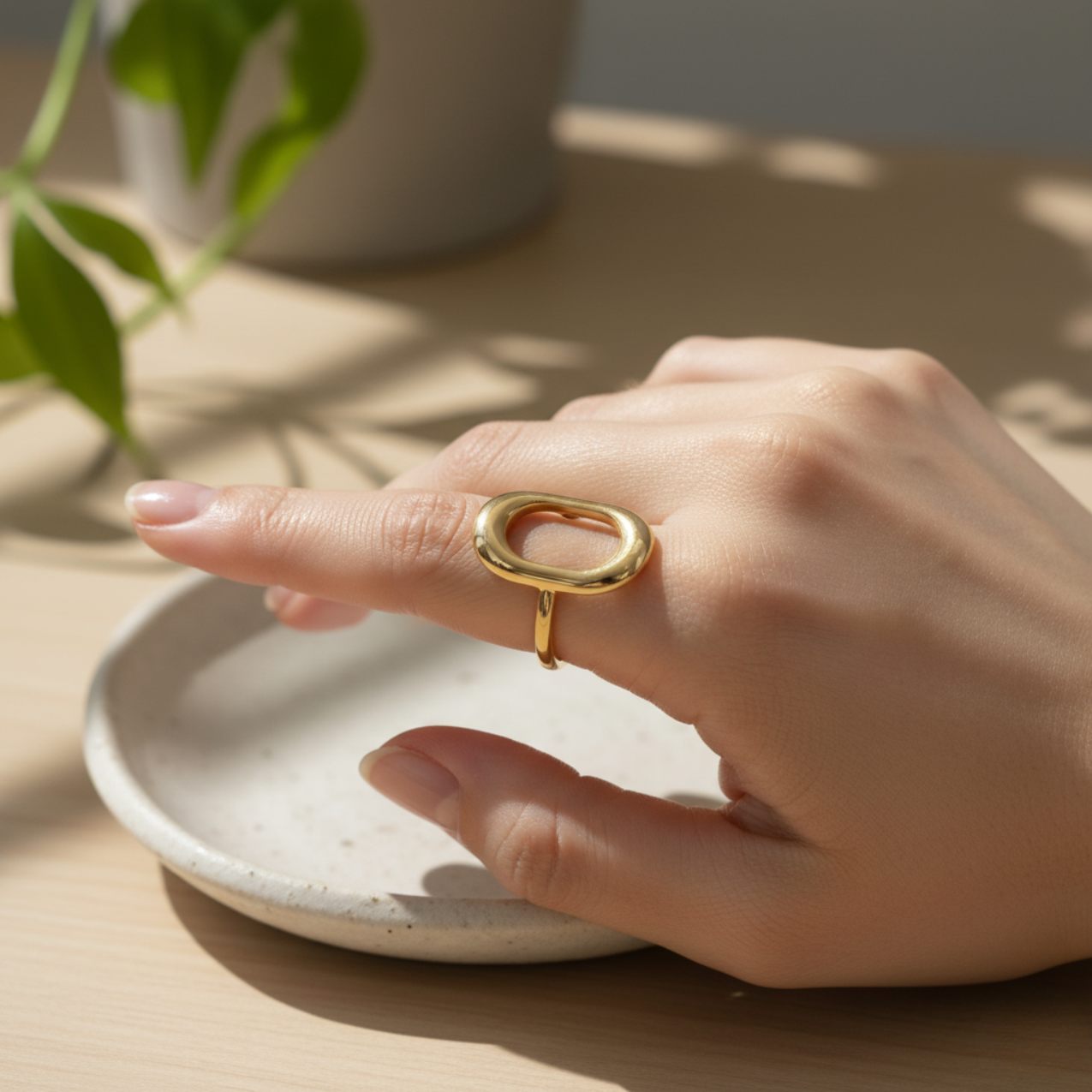 Anillo Eslabón Ovalado Calado 100% Acero Bañado en Oro 18K