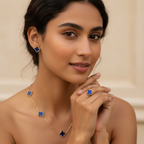 Conjunto Completo de Acero Chapado en Oro 18K con Tréboles Azules: Collar, Pendientes, Pulsera y Anillo Ajustable