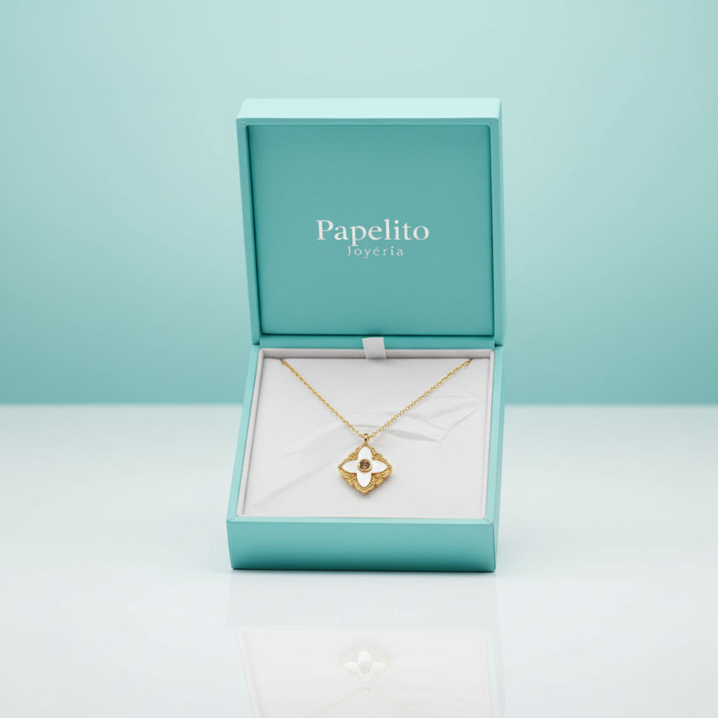 Four-Petal Flower Necklace with Mother-of-Pearl and Central Zirconia 100% 18K Gold Plated Steel