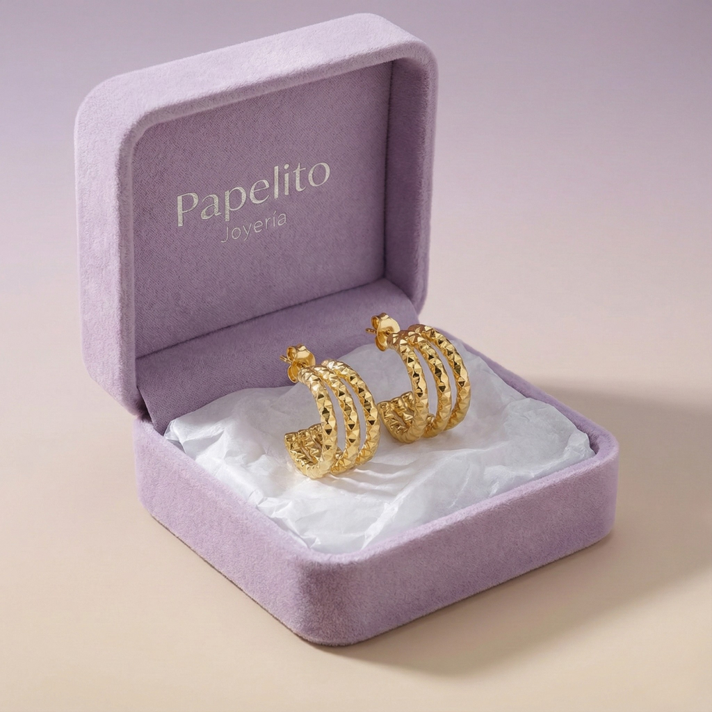 Pendientes de Acero Inoxidable Bañados en Oro de 18K con Acabado Láser