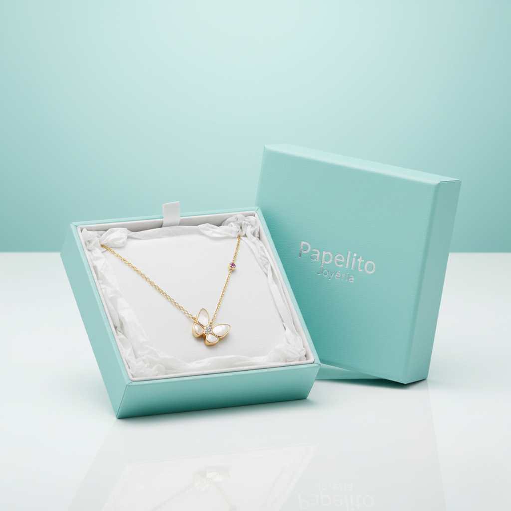 Collar Mariposa con Nácar y Circonita 100% Acero Bañado en Oro 18K