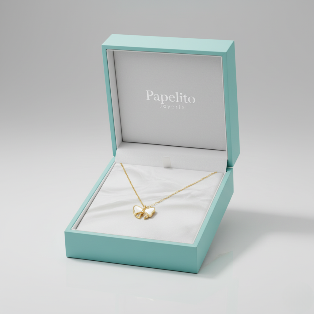 Collar de Acero 100% Chapado en Oro de 18K con Colgante de Mariposa de Nácar