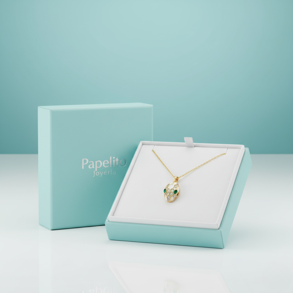 Collier tête de serpent avec zircon cubique et yeux verts, 100 % acier plaqué or 18 carats