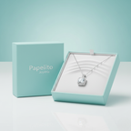 Collar Cadena Fina con Dije Cuadrado Central y Halo de Brillantes de Acero Chapado en Plata