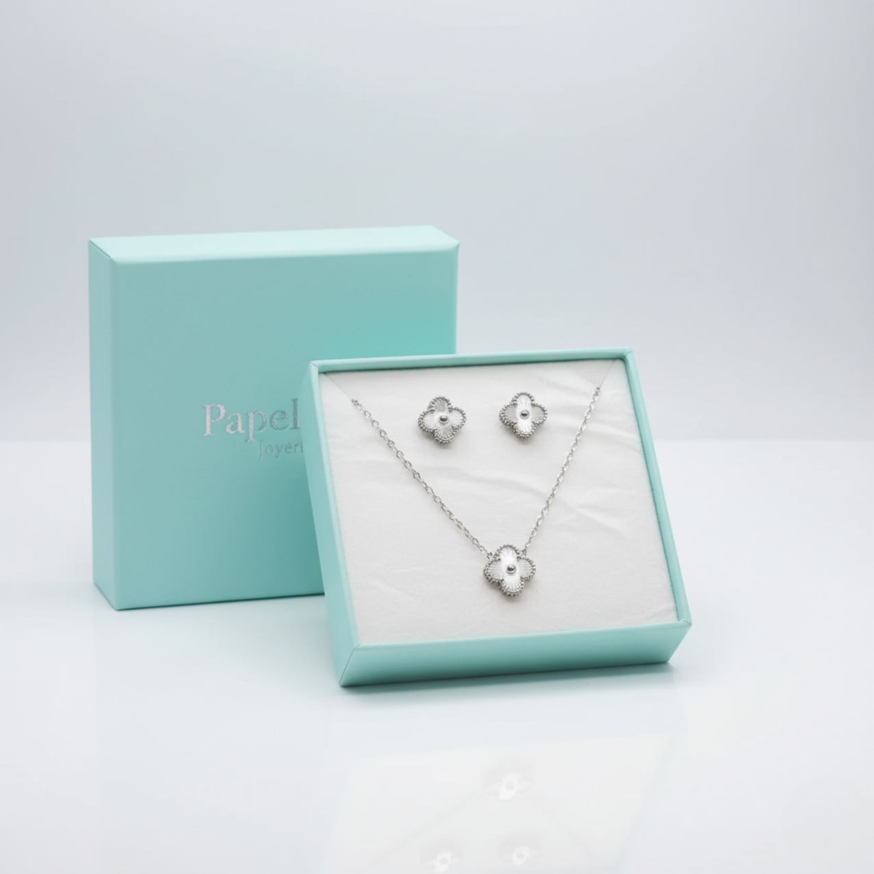 Ensemble collier et boucles d'oreilles Clover avec centre texturé - 100 % acier rhodié