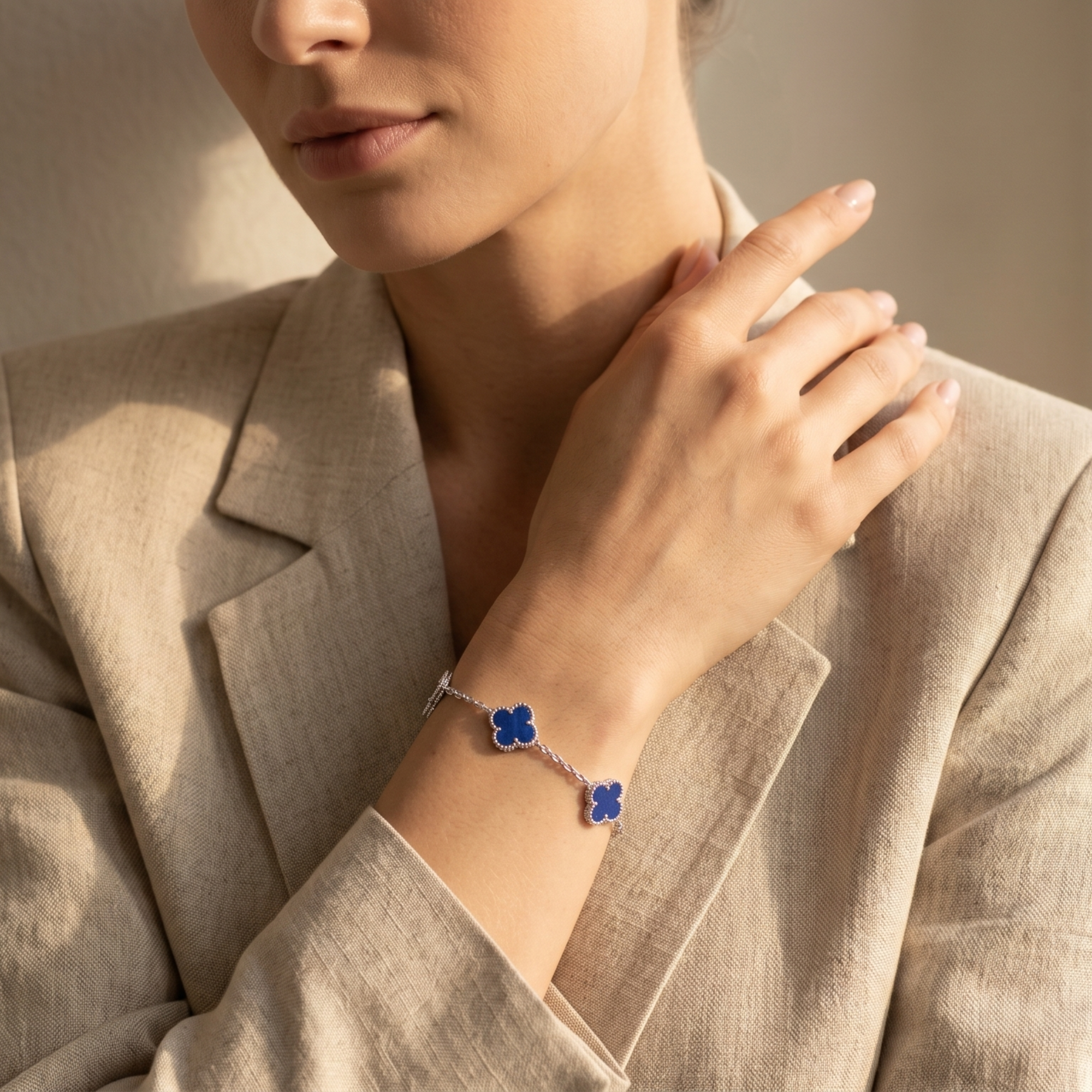 Bracelet trèfle bleu intense, 100 % acier inoxydable, couleur argent