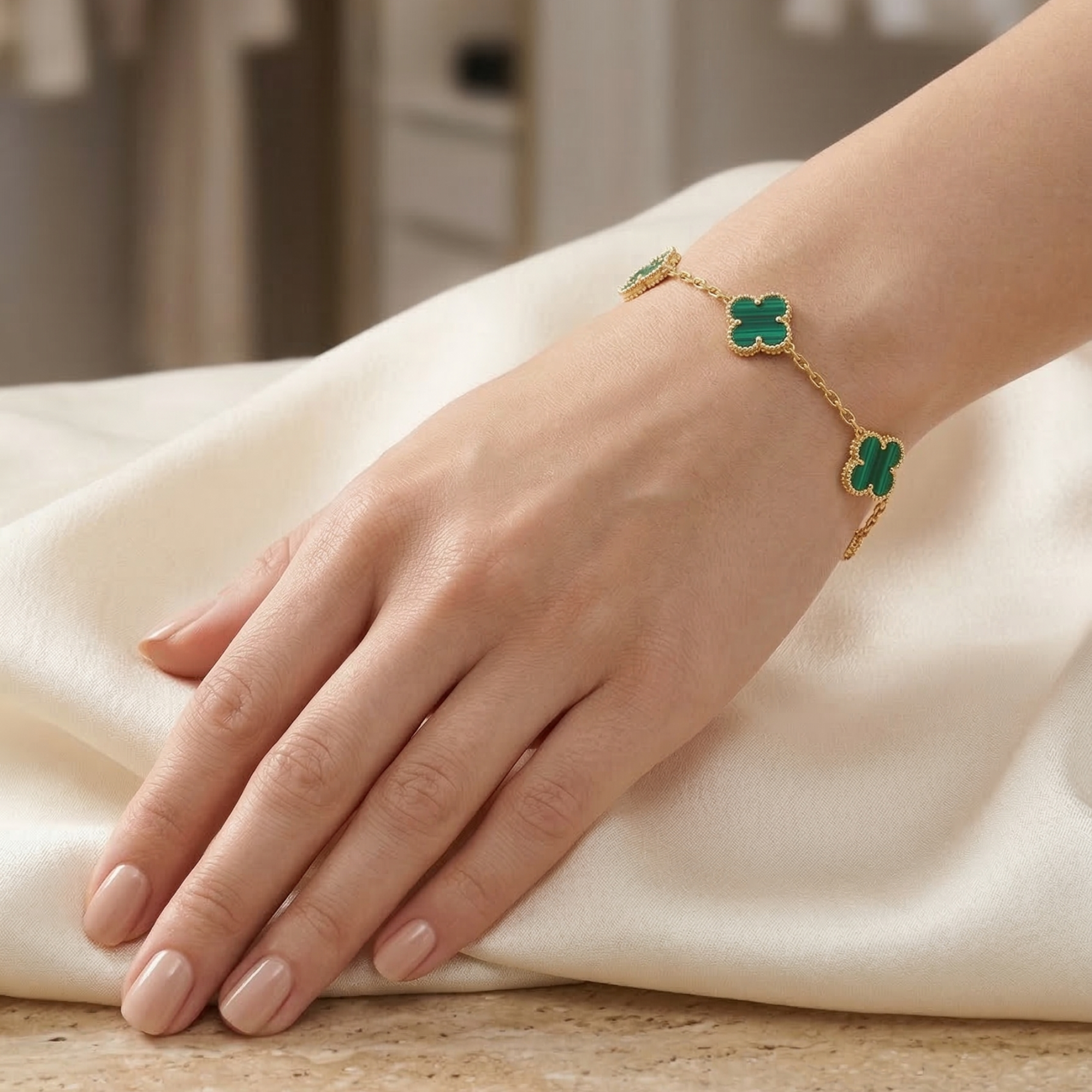 Bracelet en malachite verte à motif trèfle, 100 % acier plaqué or 18 carats