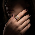 Bague Éclat Majestueux à Silhouette Tressée