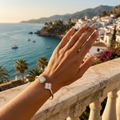 Bracelet ouvert avec zircones carrées et trèfles - 100 % acier plaqué or 18 carats