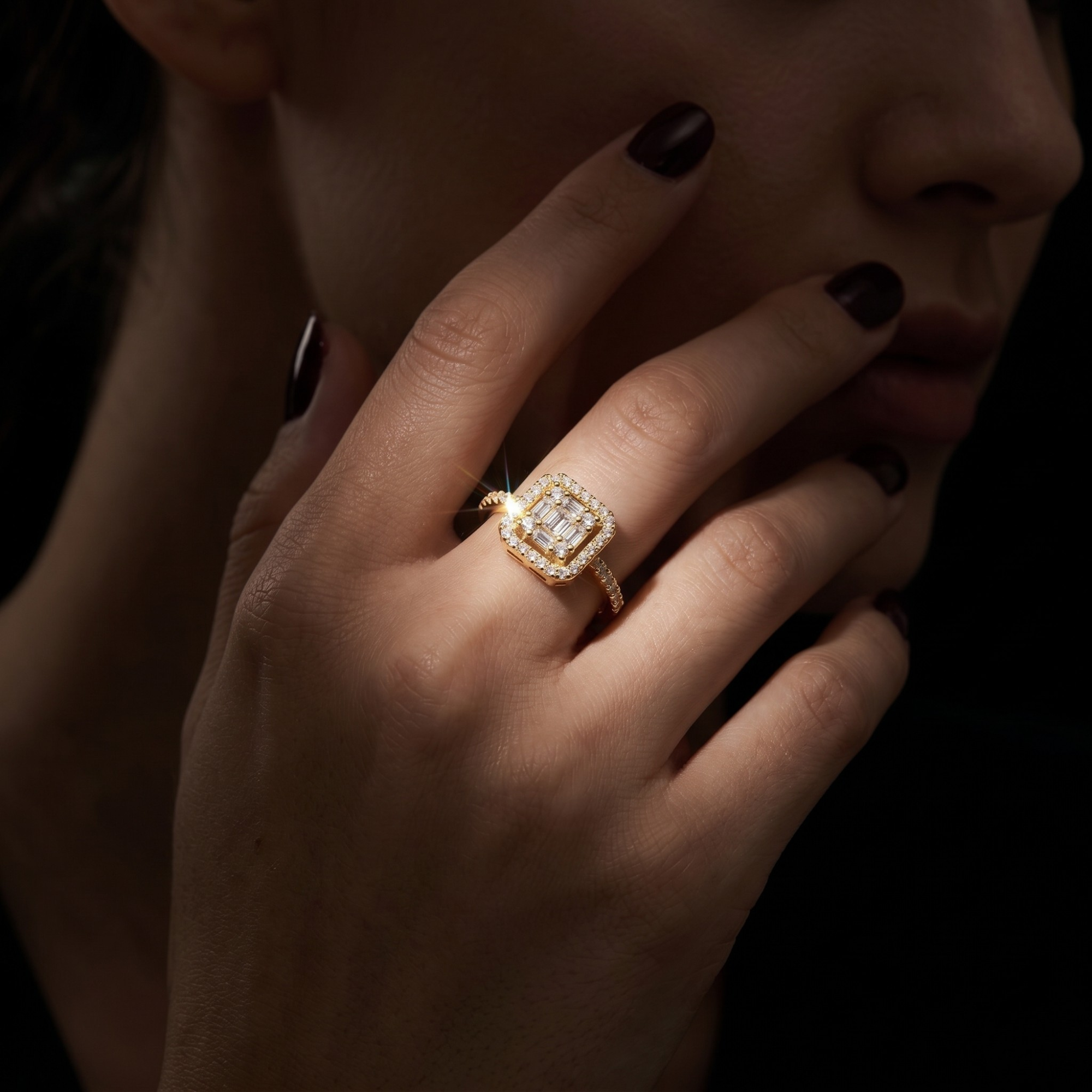 Bague Éclat Royal Silhouette Flottante