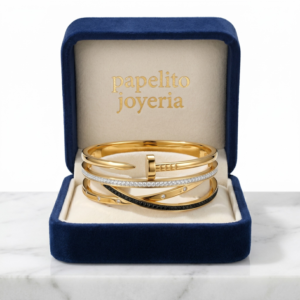 Brazalete Triple Diseño de Clavo y Cristales - 100% Acero Bañado en Oro 18K