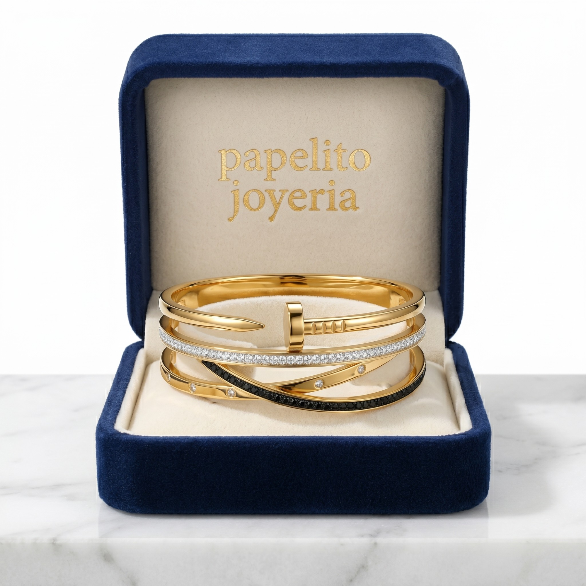 Brazalete Triple Diseño de Clavo y Cristales - 100% Acero Bañado en Oro 18K