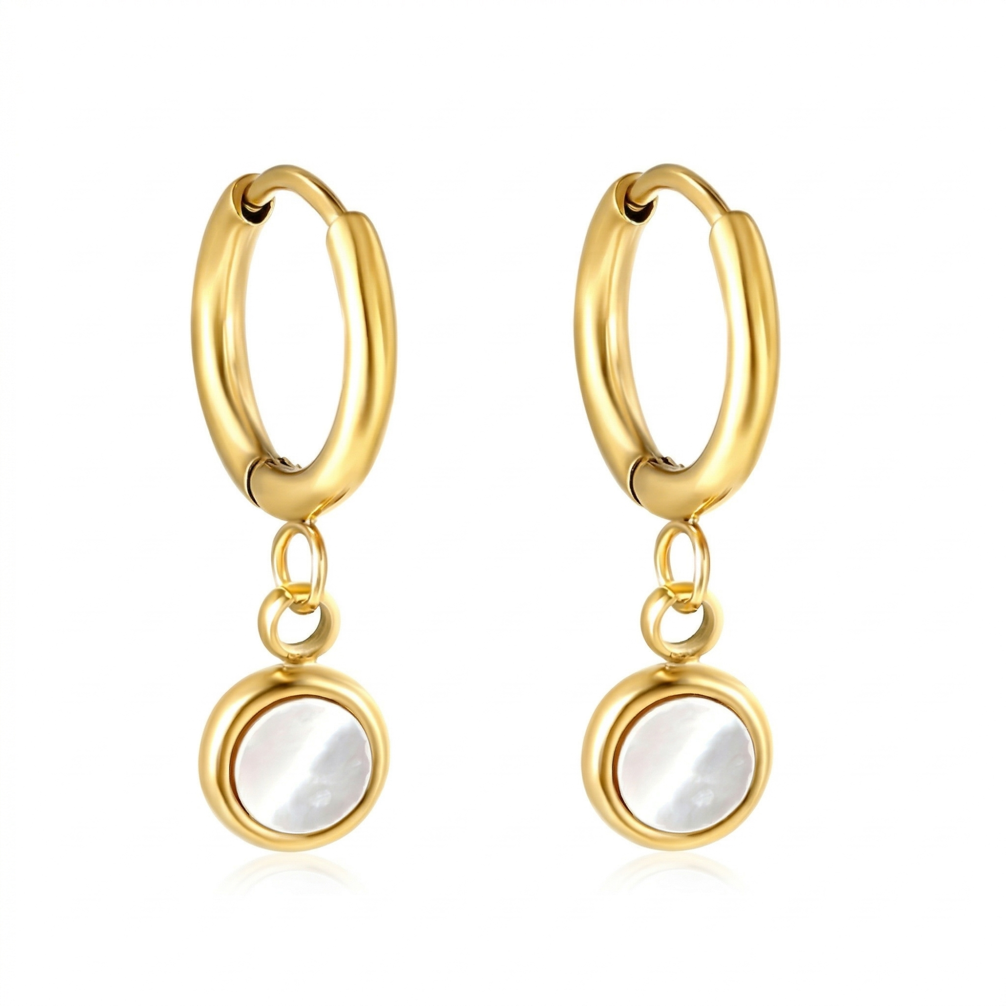 Boucles d'oreilles créoles en or avec pendentif rond en nacre - Acier inoxydable plaqué or 18 carats