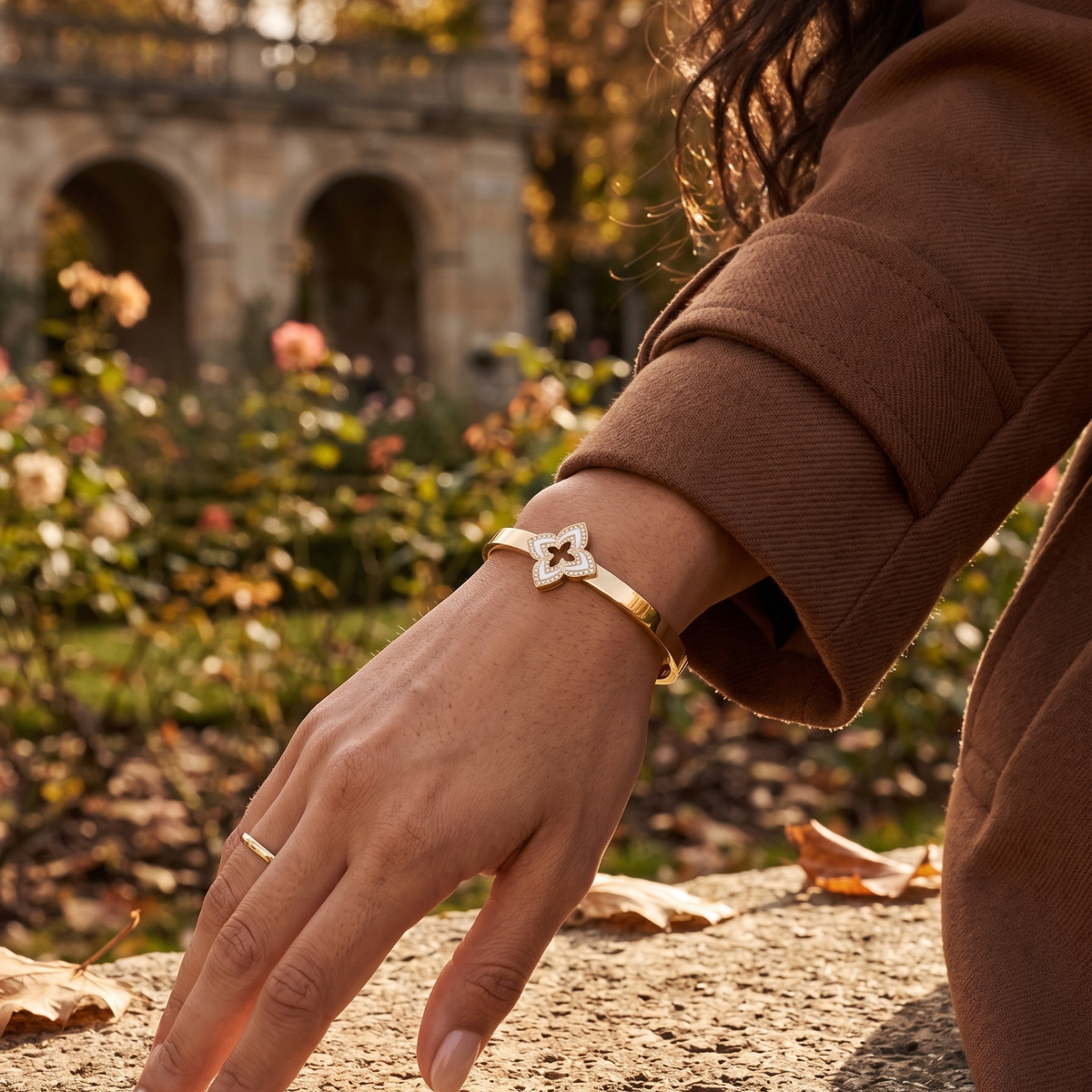 Brazalete Rígido Fleur Blanche & Pavé Éclat