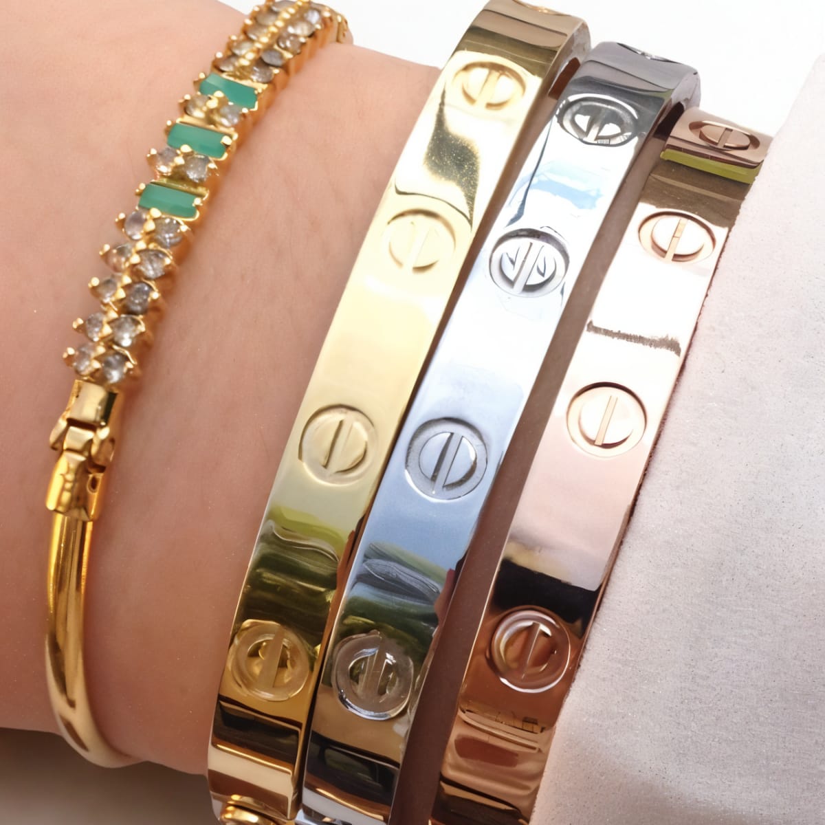 Pack de 3 Pulseras Love de Acero Inoxidable Bañadas en Oro 18K – Oro, Plata y Oro Rosado