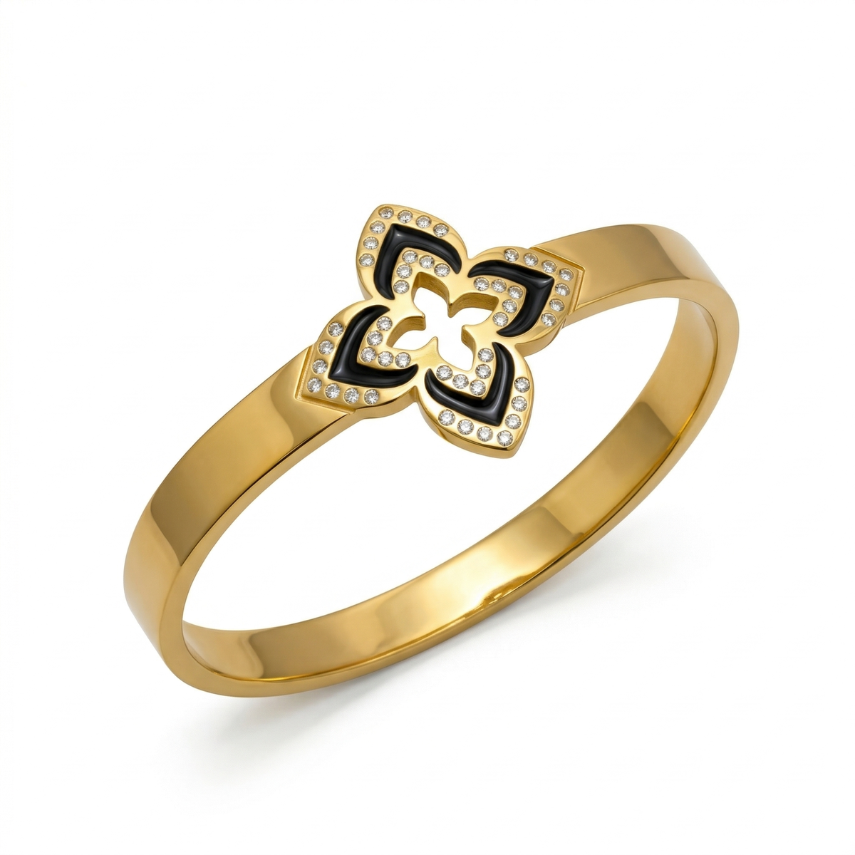 Brazalete rígido de acero bañado en oro de 18 quilates con tecnología PVD y dije floral calado con esmalte negro y pavé de circonitas