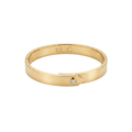 Brazalete rígido minimalista de acero inoxidable 100% bañado en oro de 18k PVD con circonita brillante y medidas técnicas, hecho en España.