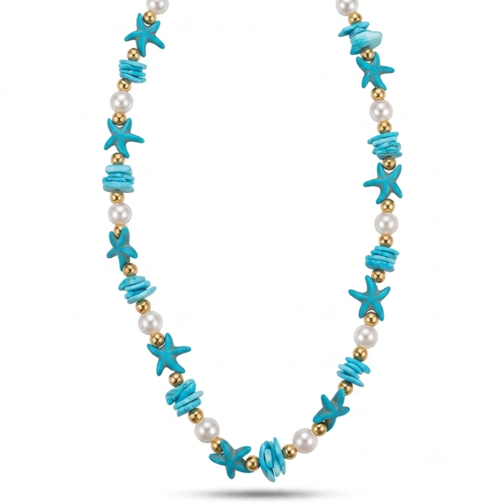 Collar de cuentas de imitación turquesa en forma de estrellas de mar con perlas blancas y esferas doradas de acero con cierre regulable, hecho en España.