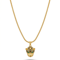 Collar de cadena veneciana de acero chapado en oro de 18k con un dije central escultural de cabeza de pantera con esmalte negro y ojos verdes, hecho en España.