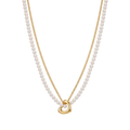Collar doble con hilera de perlas y cadena de acero bañada en oro de 18k PVD con dije de corazón hecho en Portugal.