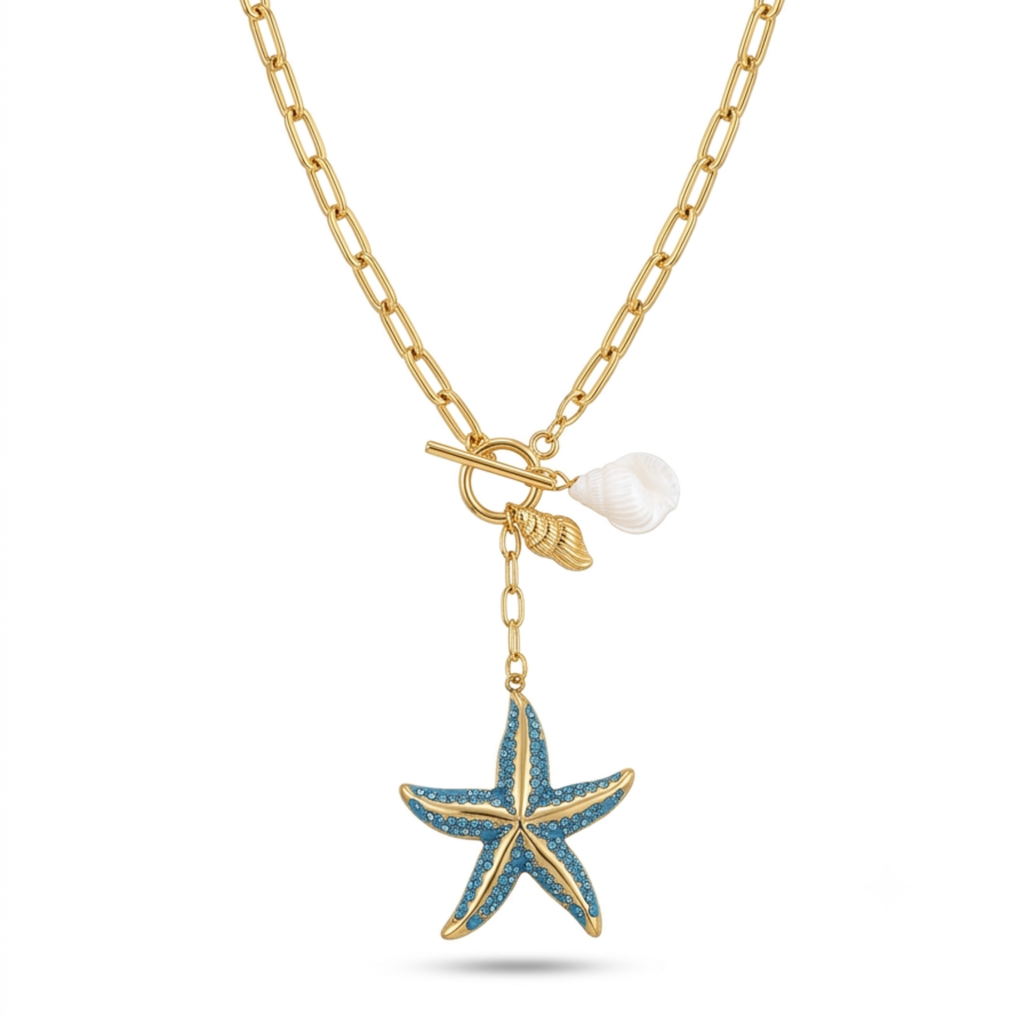 Collar de eslabones dorados de acero con cierre T-bar, colgante de estrella de mar azul turquesa y dijes de conchas marinas, hecho en España.