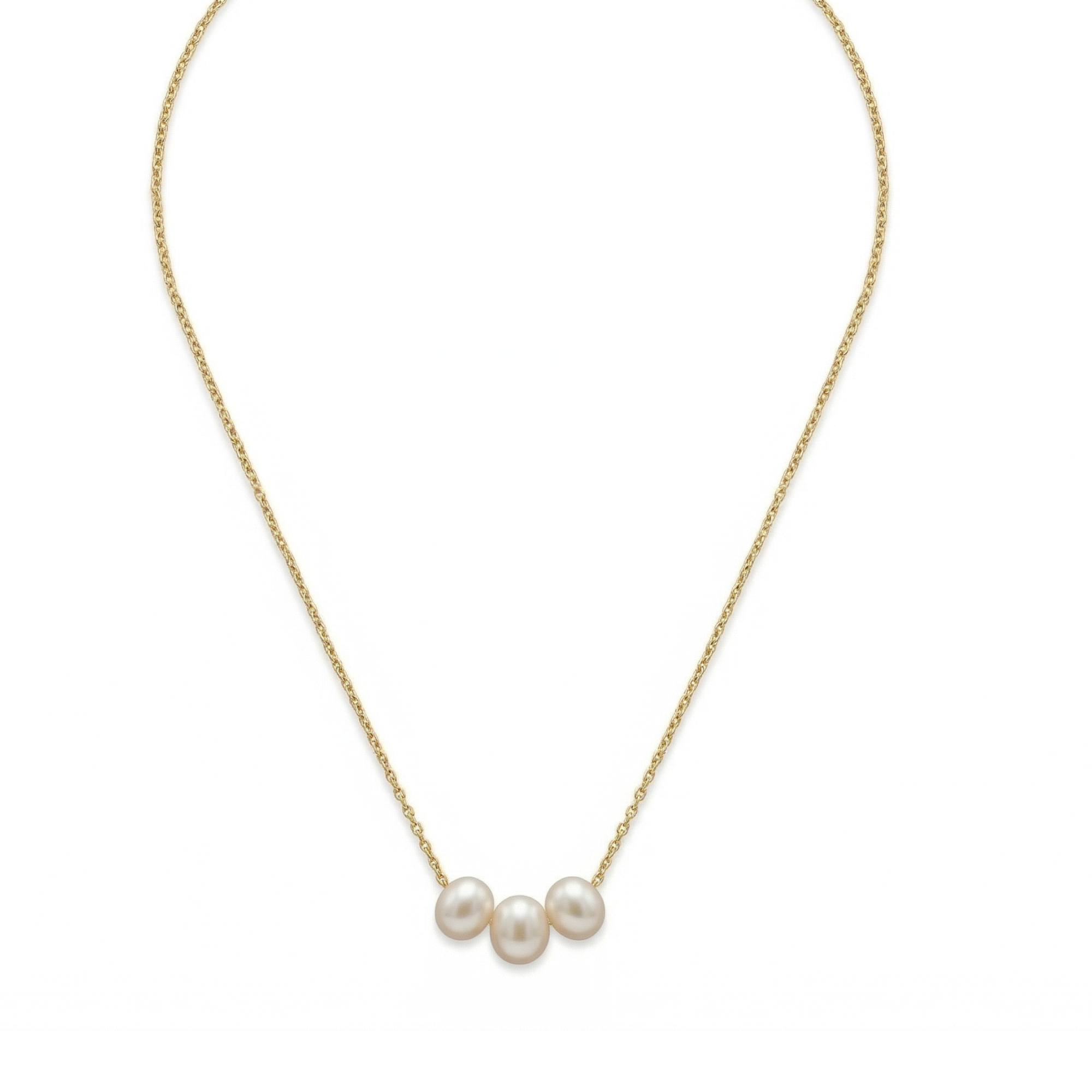 Collar de lujo para mujer con fina cadena y tres perlas naturales de agua dulce centrales. Joyería exclusiva fabricada en 100% acero inoxidable con baño de oro 18K. Hecho en Tailandia.