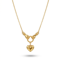 Collar bañado en oro de 18k con colgante de manos entrelazadas y corazón pulido, fondo blanco de estudio fotográfico para catálogo de joyería.