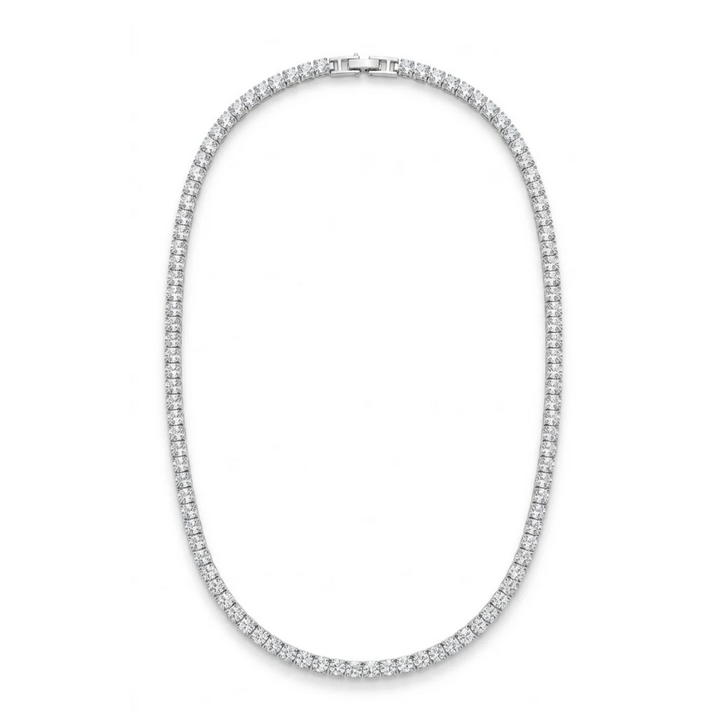 Collar de estilo tennis plateado engastado con hilera continua de circonitas brillantes, con laminado en oro premium 18K PVD hecho en España.