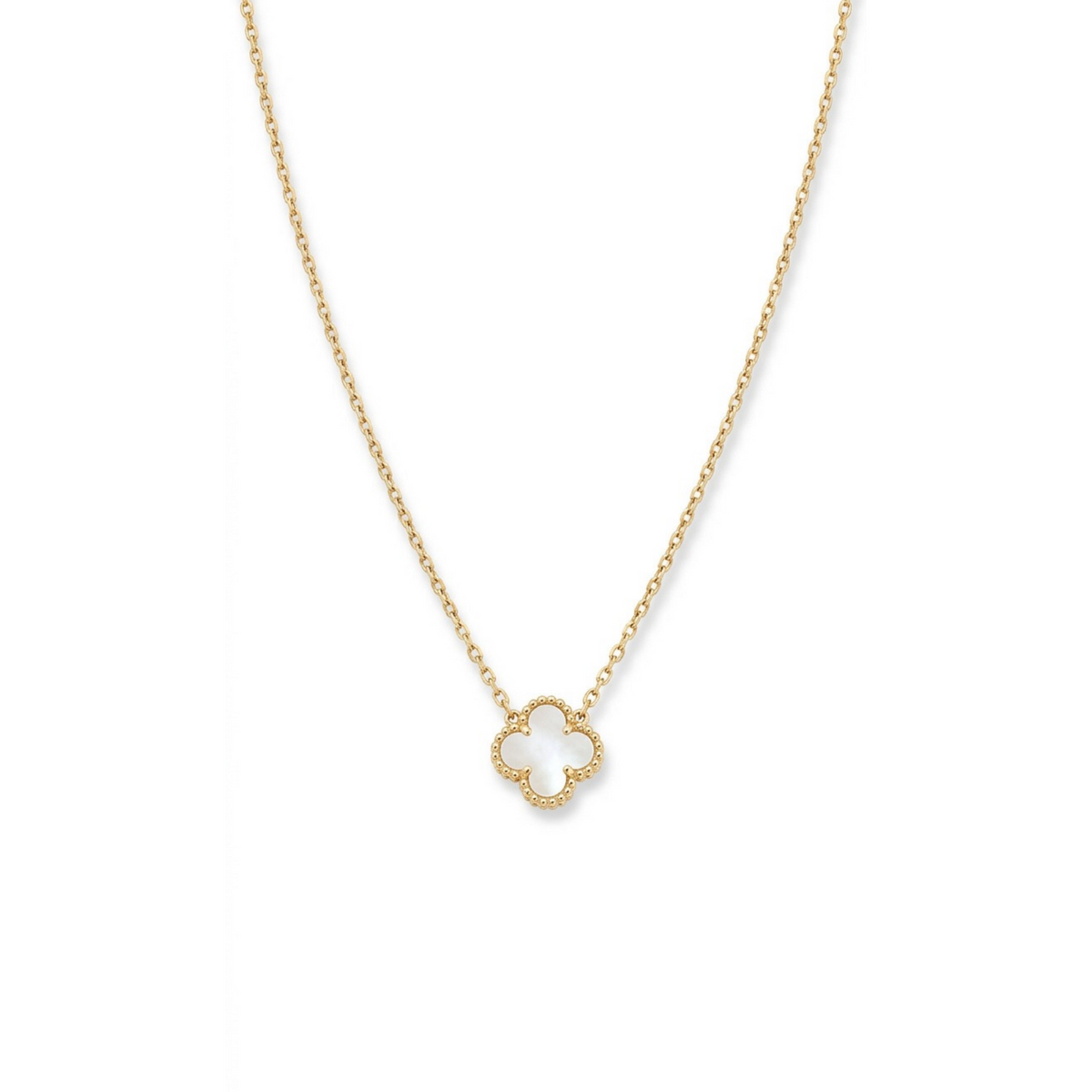 Collar de cadena fina con colgante de trébol de nácar blanco, elaborado en acero 100% con laminado en oro de 18K PVD.