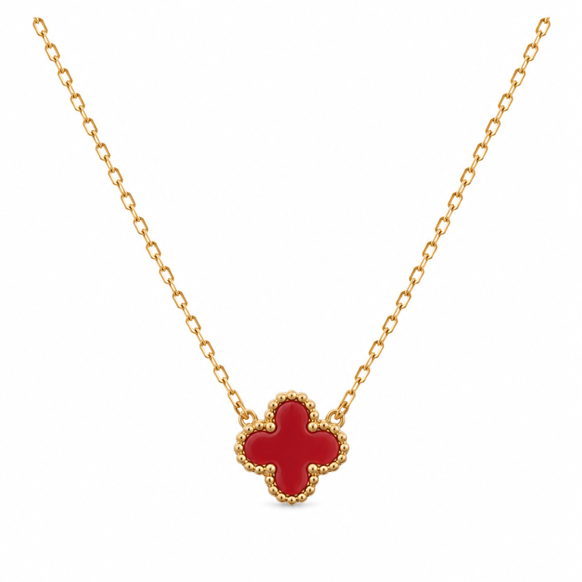 Collar de acero inoxidable bañado en oro 18k PVD con colgante de trébol rojo estilo cornalina y borde perlado hecho en España.