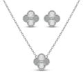 Conjunto de collar y pendientes de acero inoxidable 100% con baño de oro de 18k PVD en forma de trébol texturizado y circonita central, hecho en España.