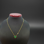 Conjunto Collar y Pendientes de Trébol Esmaltado Verde - 100% Acero Bañado en Oro 18K