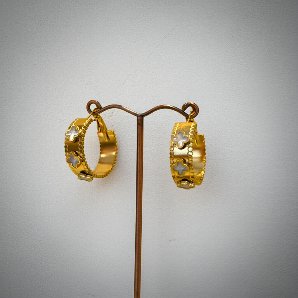 Boucles d'oreilles créoles Trèfle blanc - 100 % acier plaqué or 18 carats