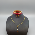 Conjunto de Joyas "Elegancia Geométrica" - Brazalete, Pendientes y Collar 100% Acero Bañado en Oro de 18K