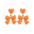 Pendientes colgantes con corazón y lazo en esmalte color melocotón de acero inoxidable con baño de oro de 18k PVD hechos en España.